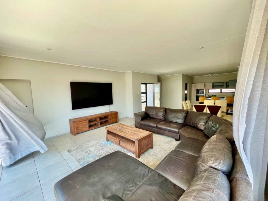 4 Bedroom Property for Sale in Amberfield Heights Gauteng