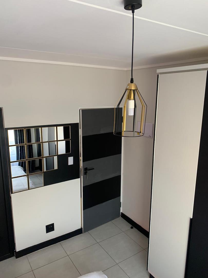 To Let 1 Bedroom Property for Rent in Crowthorne AH Gauteng