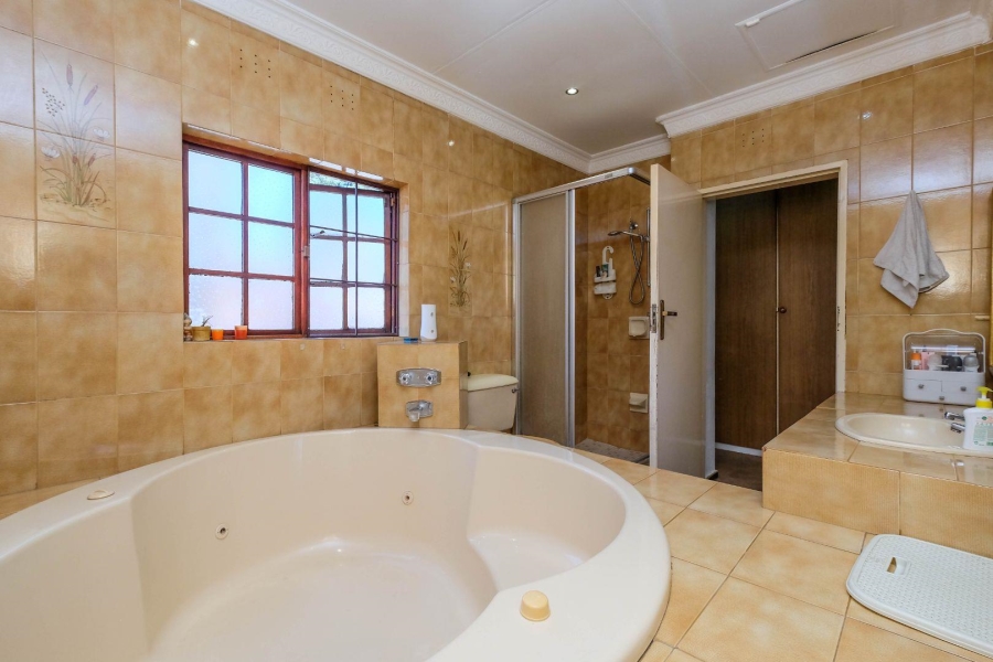 4 Bedroom Property for Sale in Buccleuch Gauteng