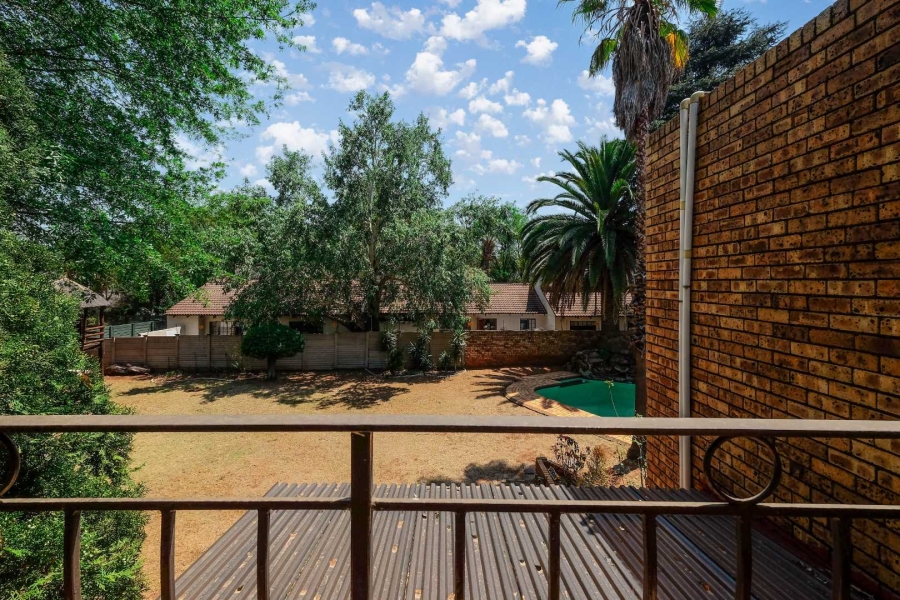 4 Bedroom Property for Sale in Buccleuch Gauteng