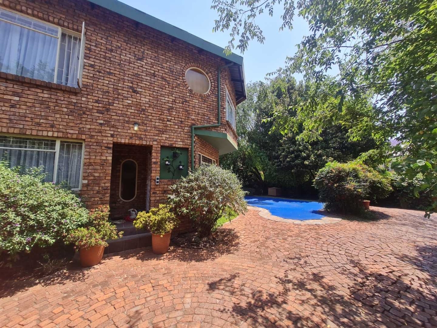 5 Bedroom Property for Sale in Lyttelton Manor Gauteng