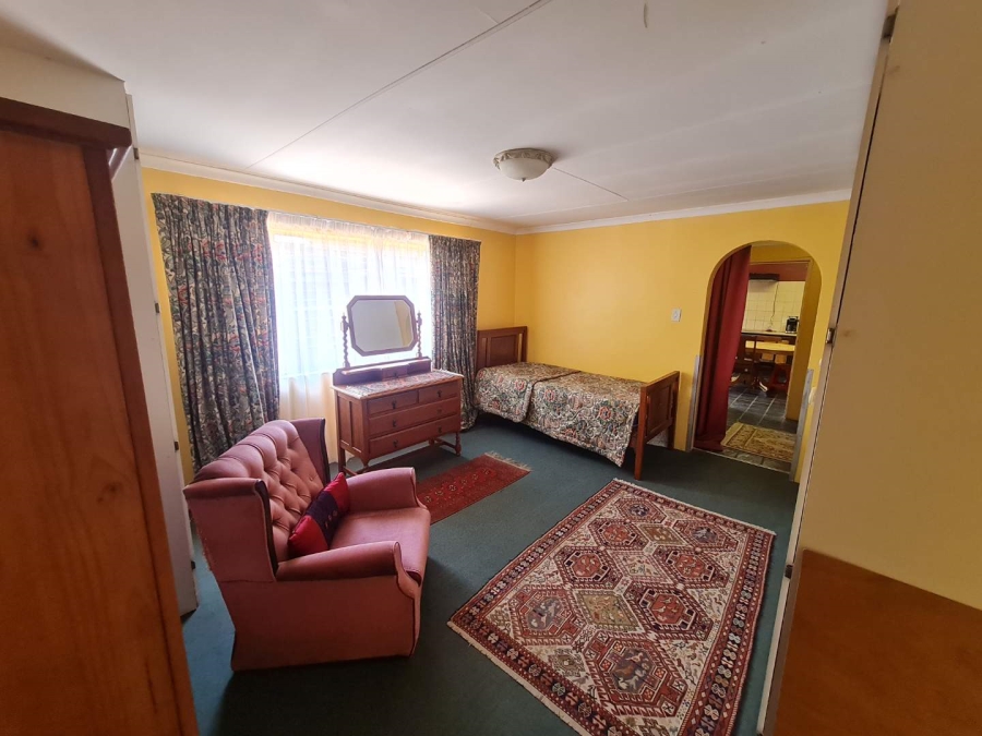 5 Bedroom Property for Sale in Lyttelton Manor Gauteng