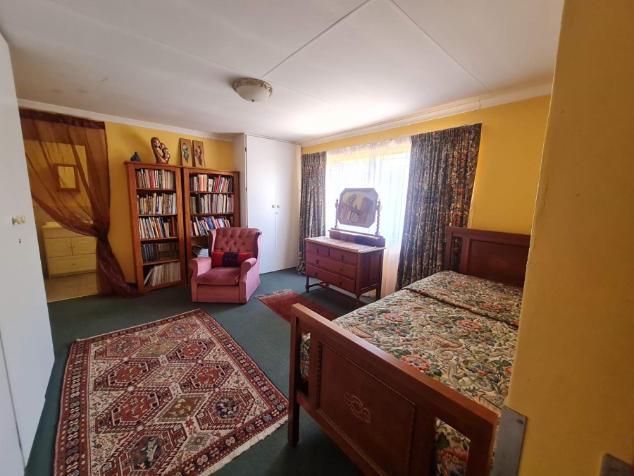 5 Bedroom Property for Sale in Lyttelton Manor Gauteng