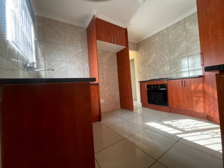 To Let 1 Bedroom Property for Rent in Klippoortjie A H Gauteng