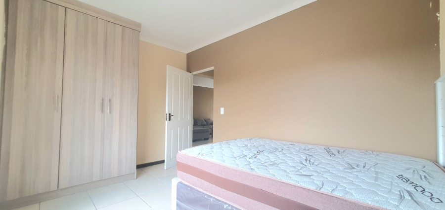 To Let 2 Bedroom Property for Rent in Ruimsig Gauteng