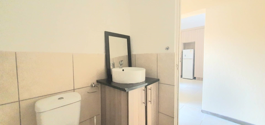 To Let 2 Bedroom Property for Rent in Ruimsig Gauteng