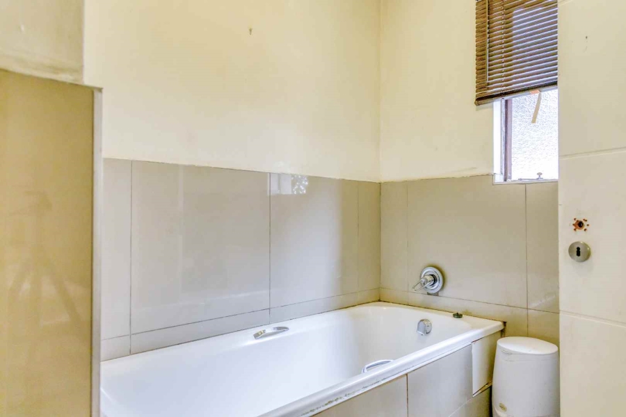 2 Bedroom Property for Sale in Esther Park Gauteng