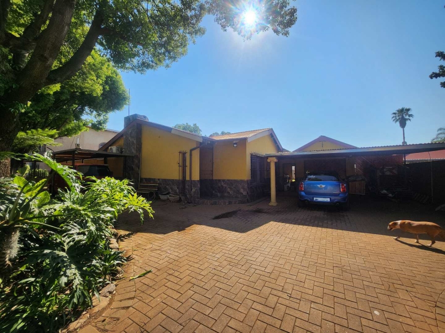 To Let 4 Bedroom Property for Rent in Roseville Gauteng