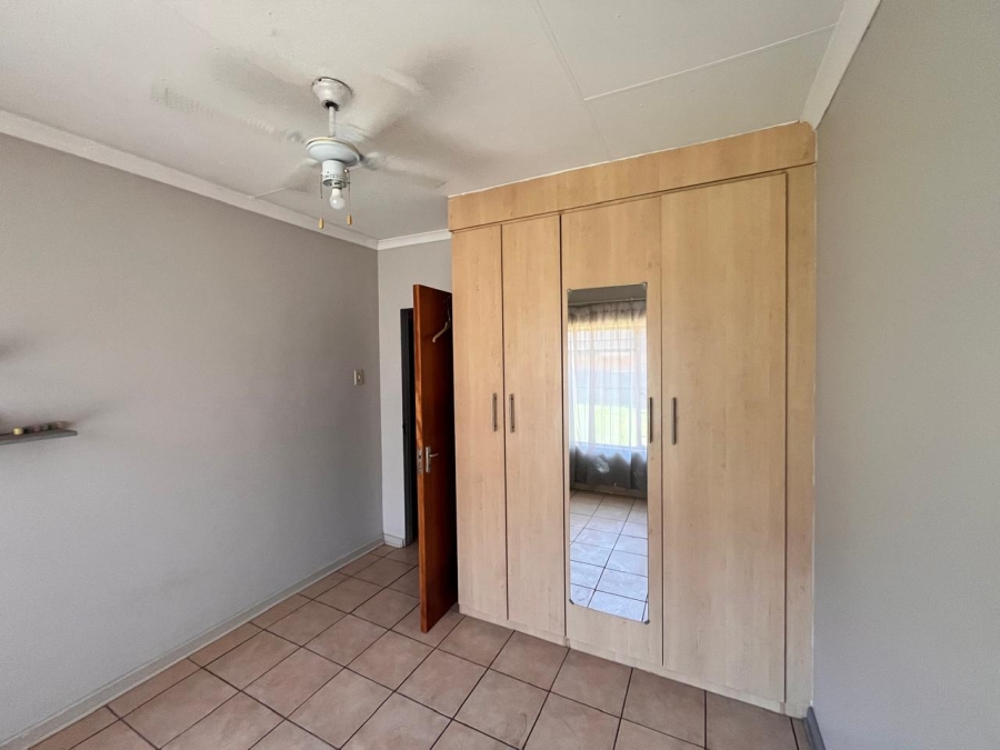 To Let 4 Bedroom Property for Rent in Roseville Gauteng