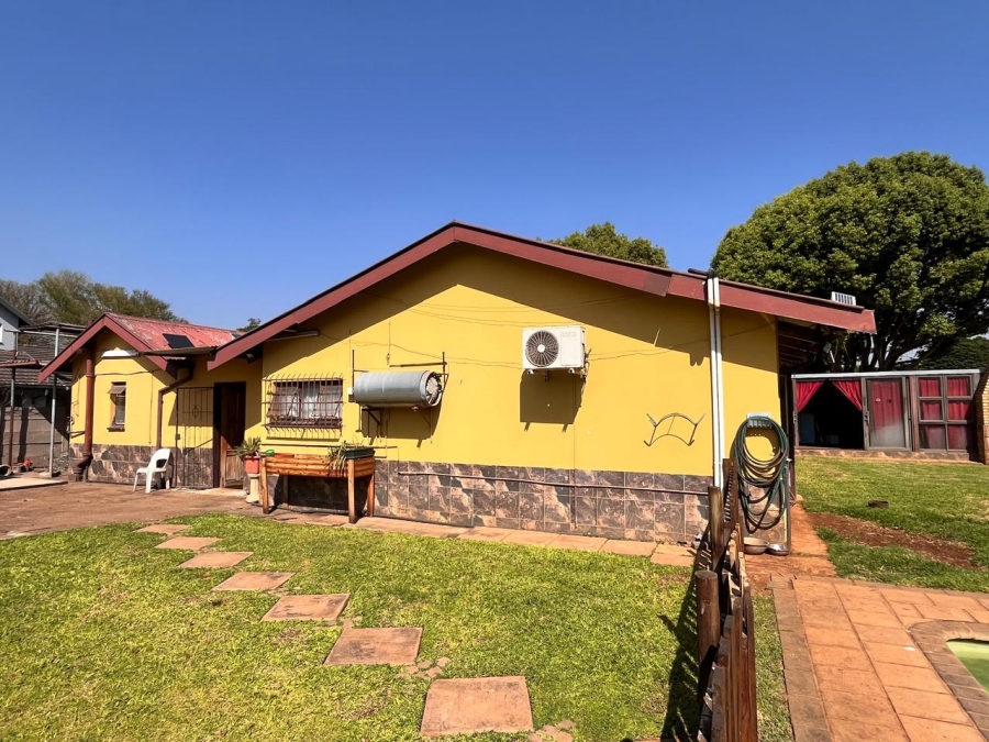 To Let 4 Bedroom Property for Rent in Roseville Gauteng