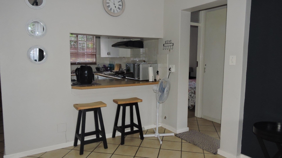 To Let 2 Bedroom Property for Rent in Faerie Glen Gauteng