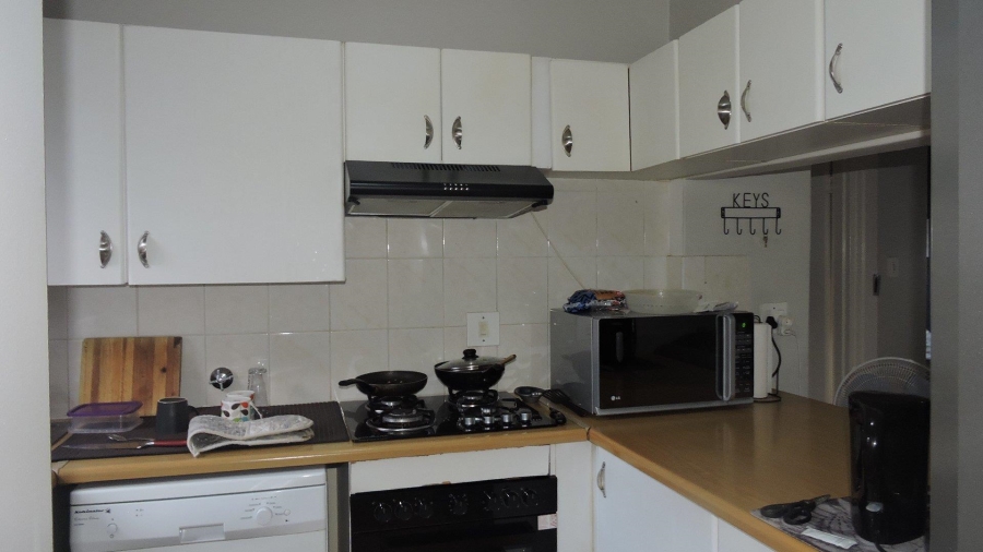 To Let 2 Bedroom Property for Rent in Faerie Glen Gauteng