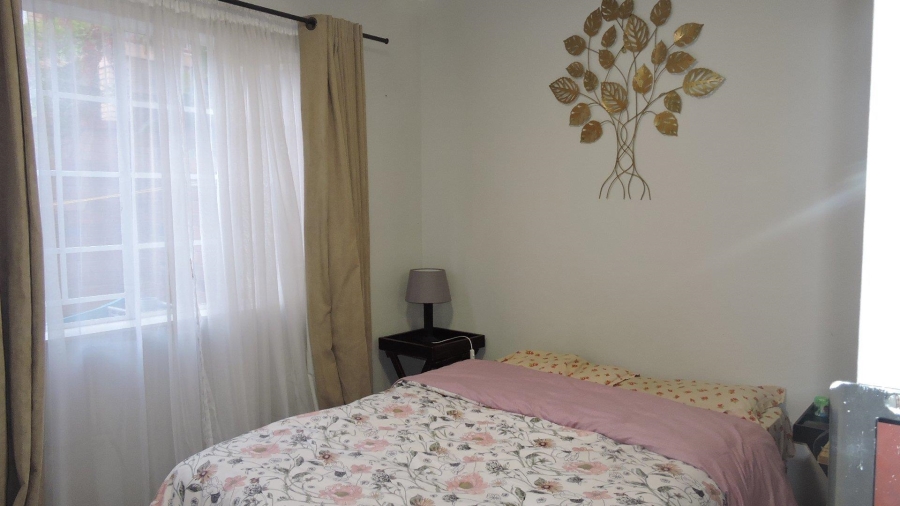 To Let 2 Bedroom Property for Rent in Faerie Glen Gauteng