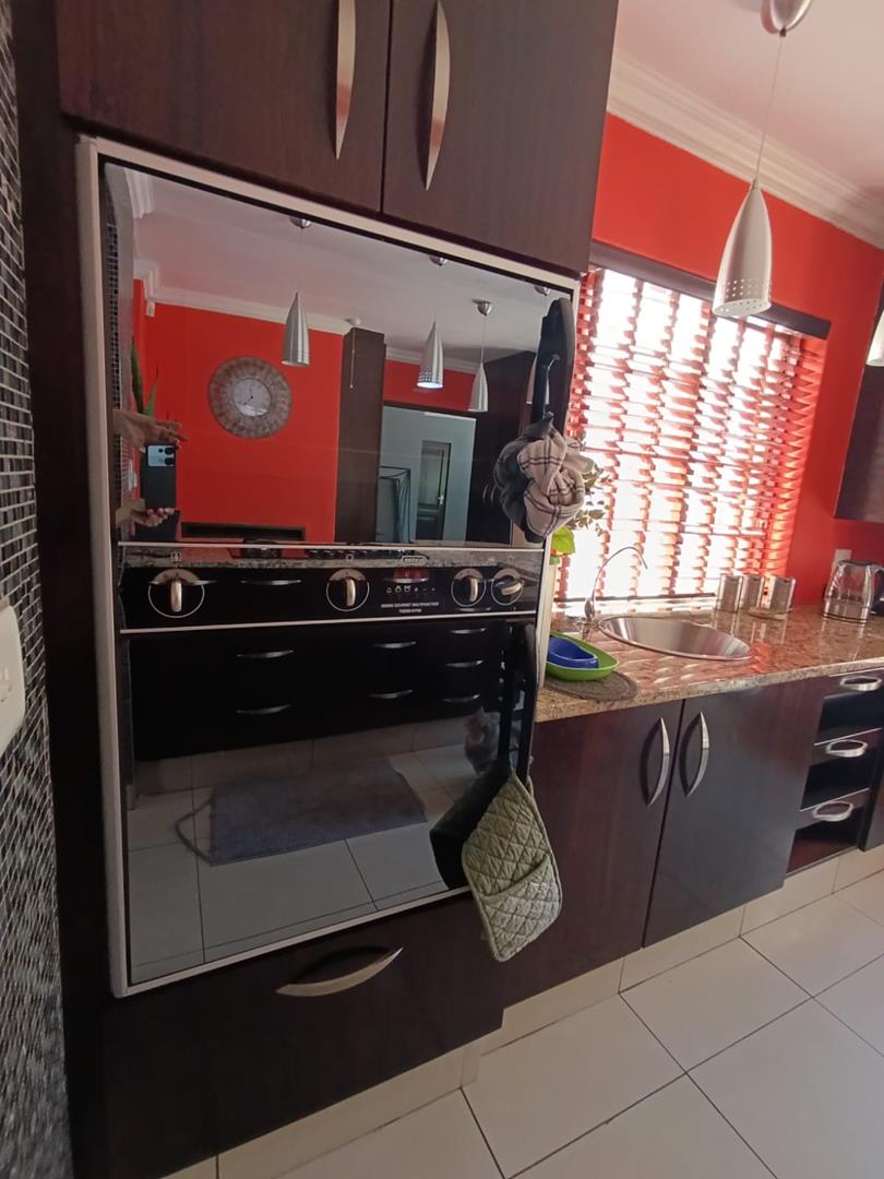 8 Bedroom Property for Sale in President Park Gauteng