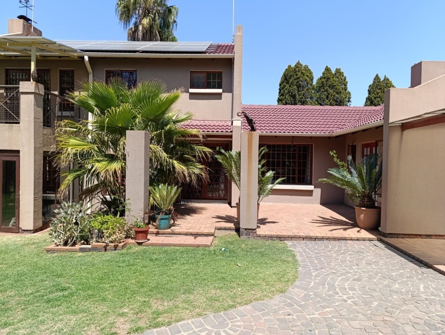 8 Bedroom Property for Sale in President Park Gauteng