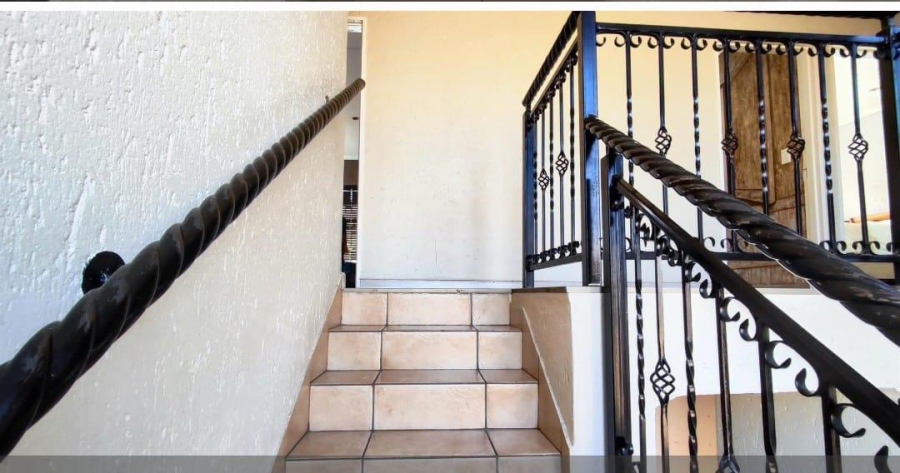 4 Bedroom Property for Sale in Glen Marais Gauteng