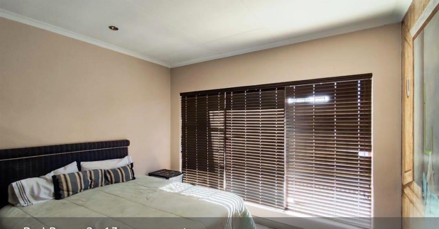 4 Bedroom Property for Sale in Glen Marais Gauteng