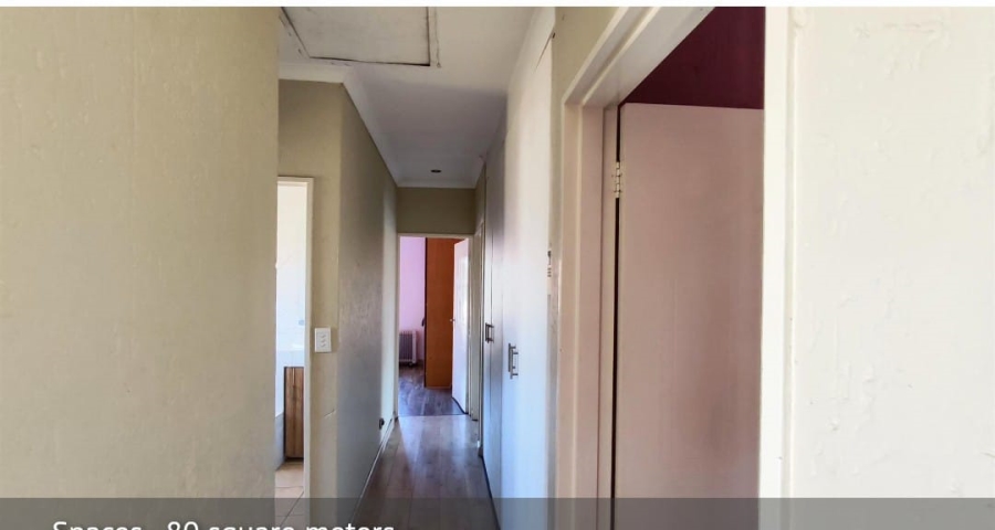 4 Bedroom Property for Sale in Glen Marais Gauteng