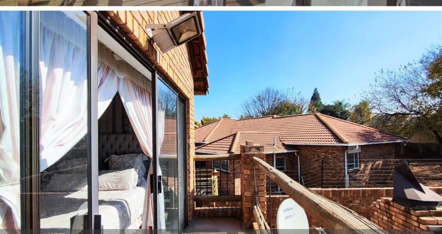 4 Bedroom Property for Sale in Glen Marais Gauteng