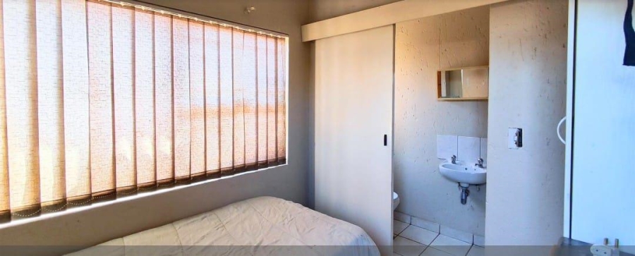 4 Bedroom Property for Sale in Glen Marais Gauteng