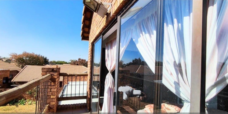 4 Bedroom Property for Sale in Glen Marais Gauteng