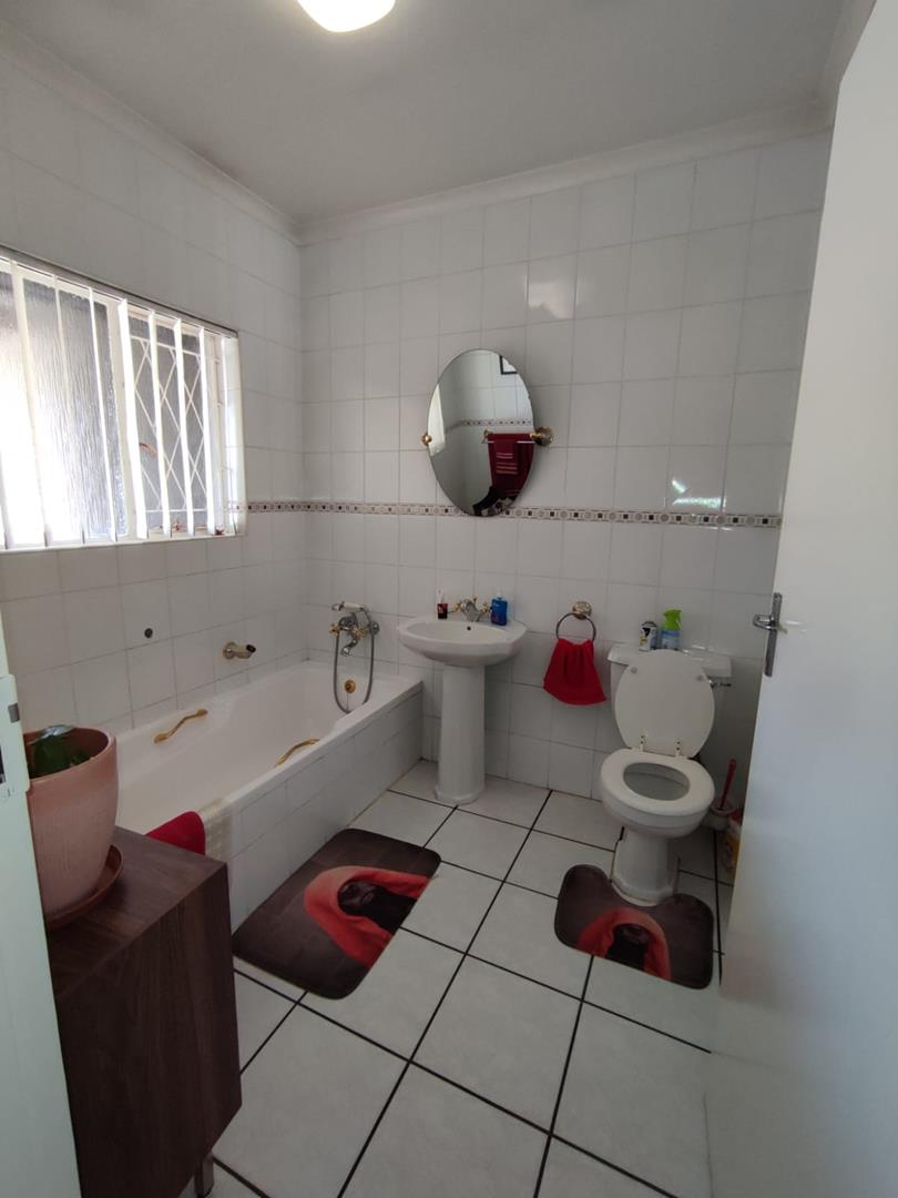 3 Bedroom Property for Sale in Van Riebeeck Park Gauteng