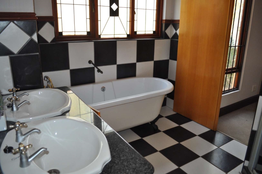 To Let 4 Bedroom Property for Rent in Wapadrand Gauteng