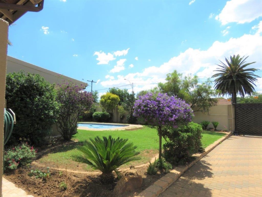 3 Bedroom Property for Sale in Robertsham Gauteng