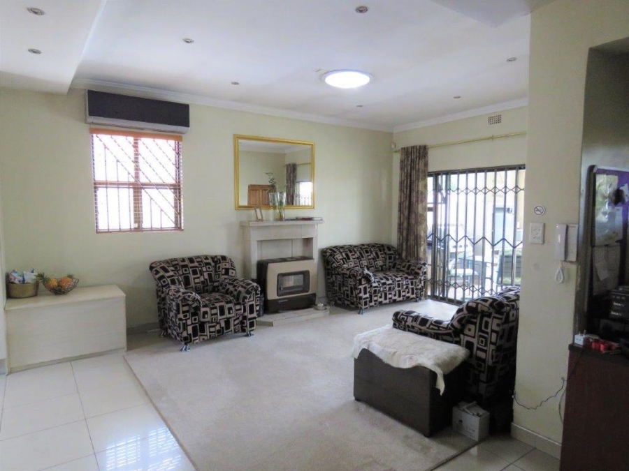 3 Bedroom Property for Sale in Robertsham Gauteng