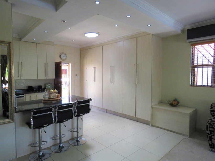 3 Bedroom Property for Sale in Robertsham Gauteng