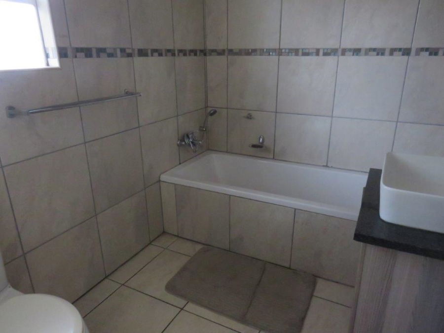 3 Bedroom Property for Sale in Brackendowns Gauteng