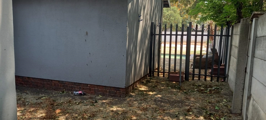 3 Bedroom Property for Sale in Brackendowns Gauteng