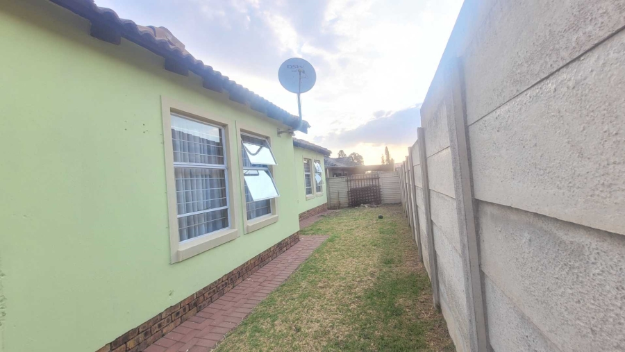 3 Bedroom Property for Sale in Alveda Park Gauteng