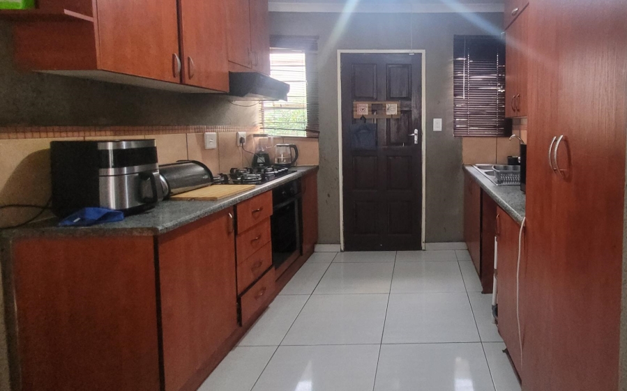 3 Bedroom Property for Sale in Alveda Park Gauteng