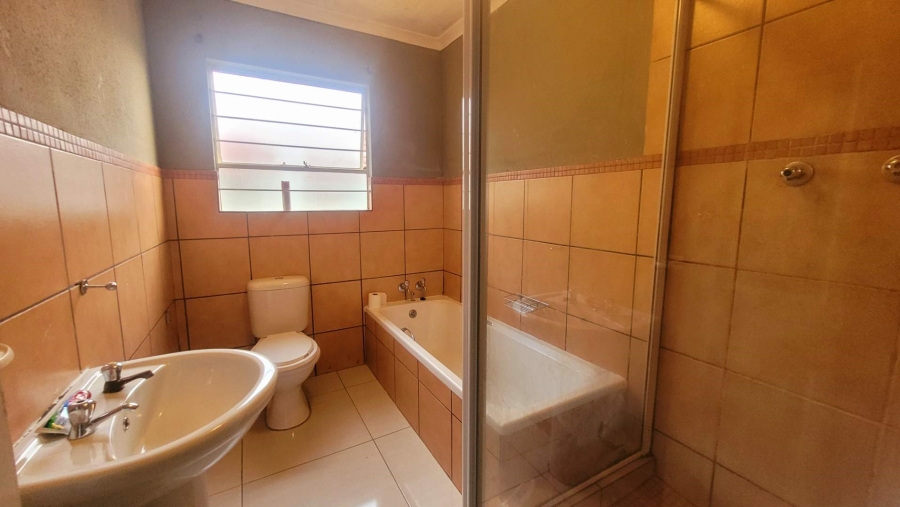 3 Bedroom Property for Sale in Alveda Park Gauteng