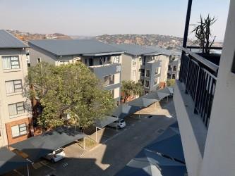 1 Bedroom Property for Sale in Oakdene Gauteng