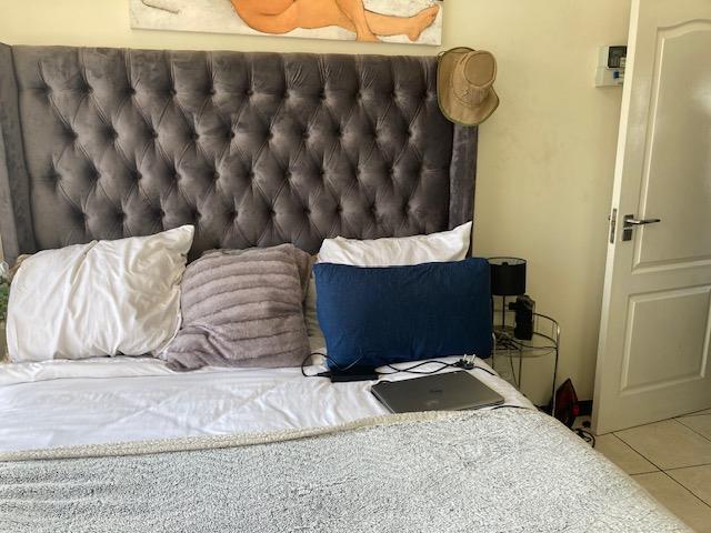 1 Bedroom Property for Sale in Oakdene Gauteng