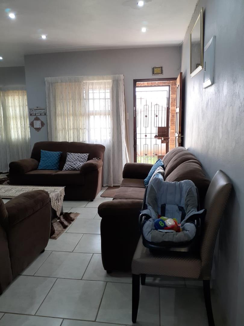 4 Bedroom Property for Sale in Palm Ridge Gauteng