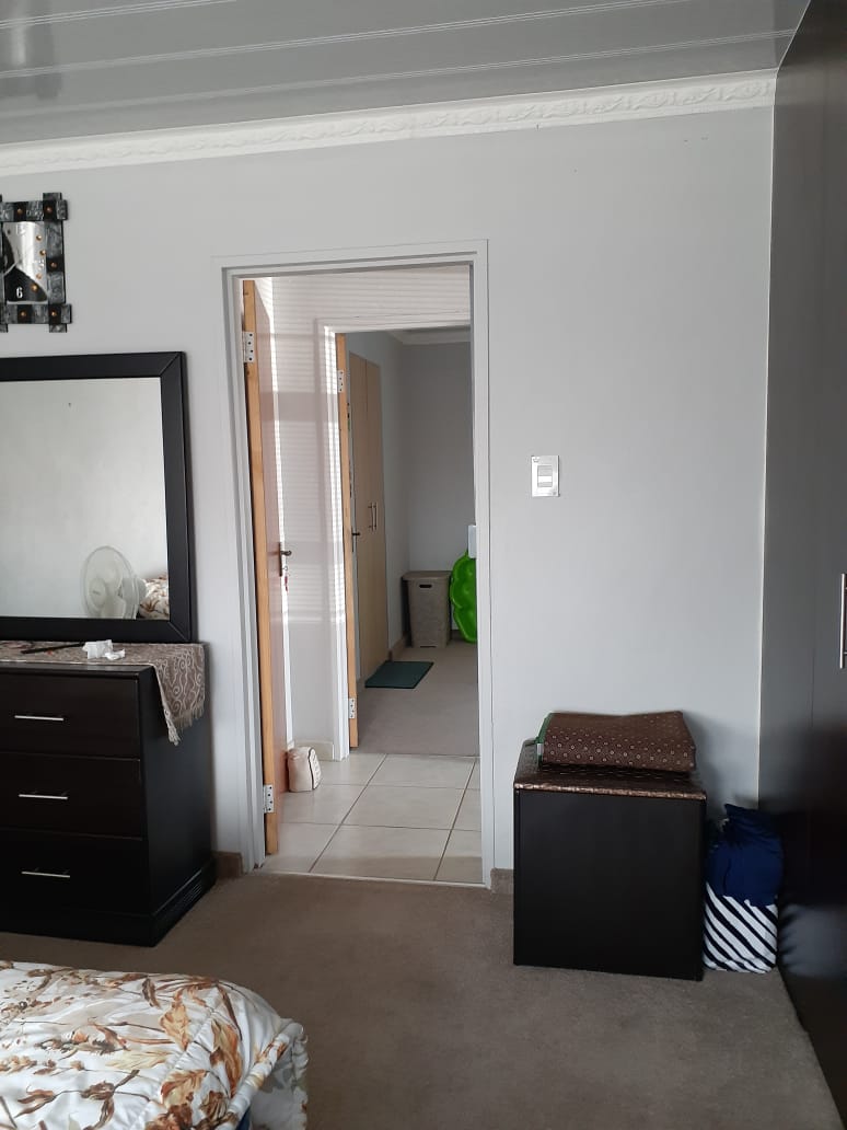 4 Bedroom Property for Sale in Palm Ridge Gauteng