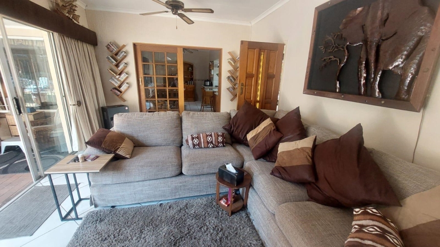 3 Bedroom Property for Sale in Brackendowns Gauteng