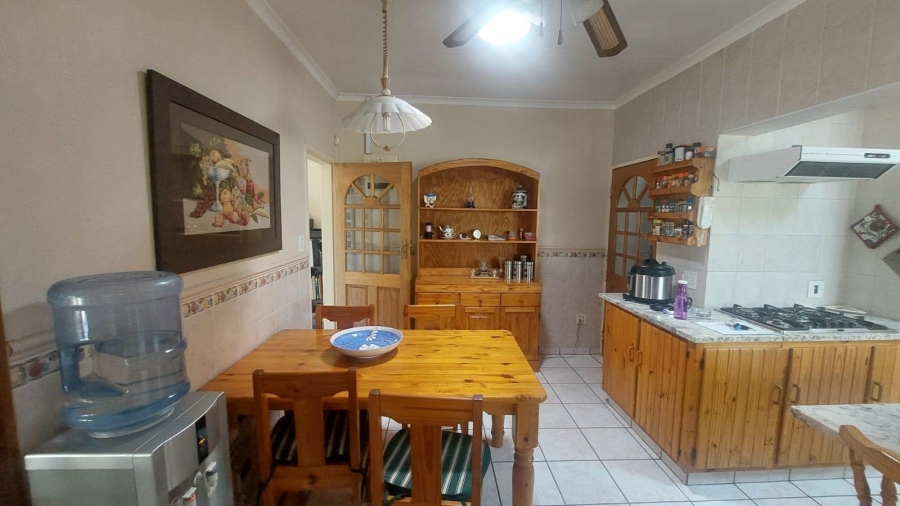 3 Bedroom Property for Sale in Brackendowns Gauteng