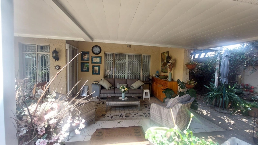 3 Bedroom Property for Sale in Brackendowns Gauteng