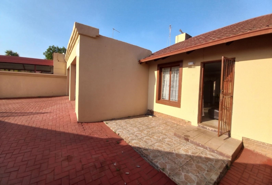 3 Bedroom Property for Sale in Elandspoort Gauteng