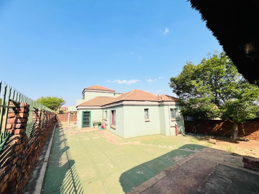 4 Bedroom Property for Sale in Danville Gauteng