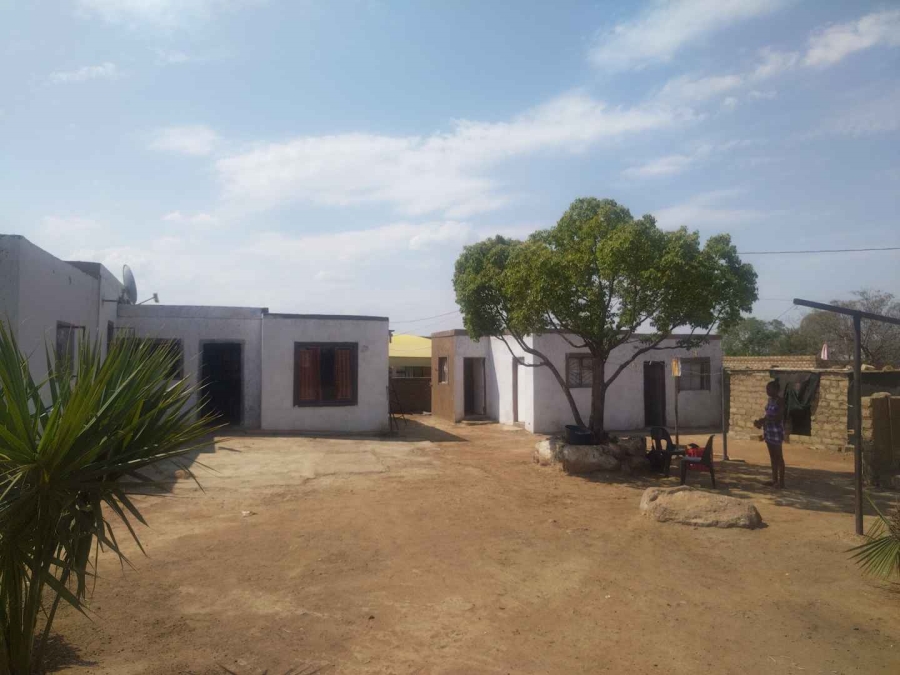 5 Bedroom Property for Sale in Mabopane Gauteng