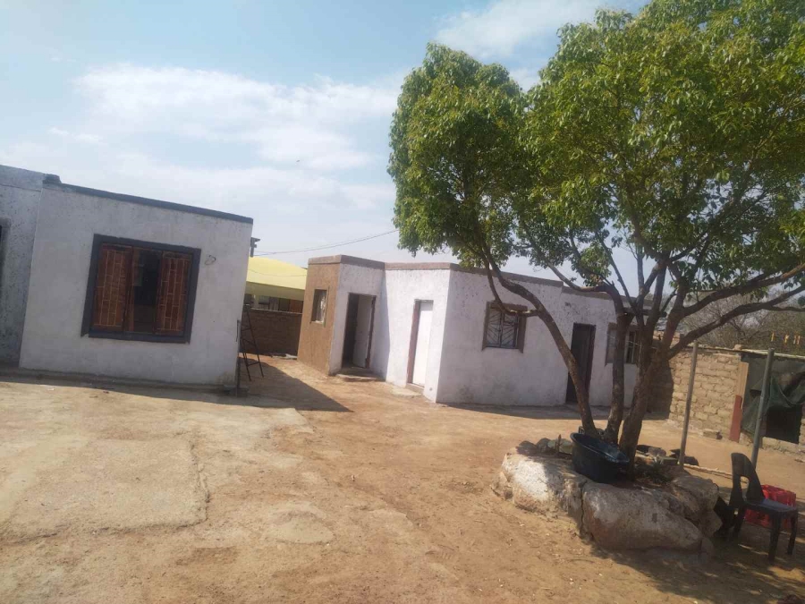 5 Bedroom Property for Sale in Mabopane Gauteng