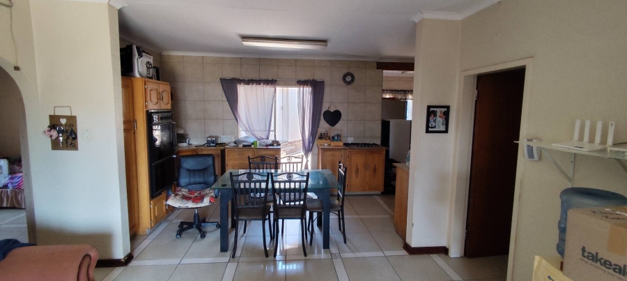 6 Bedroom Property for Sale in The Reeds Gauteng