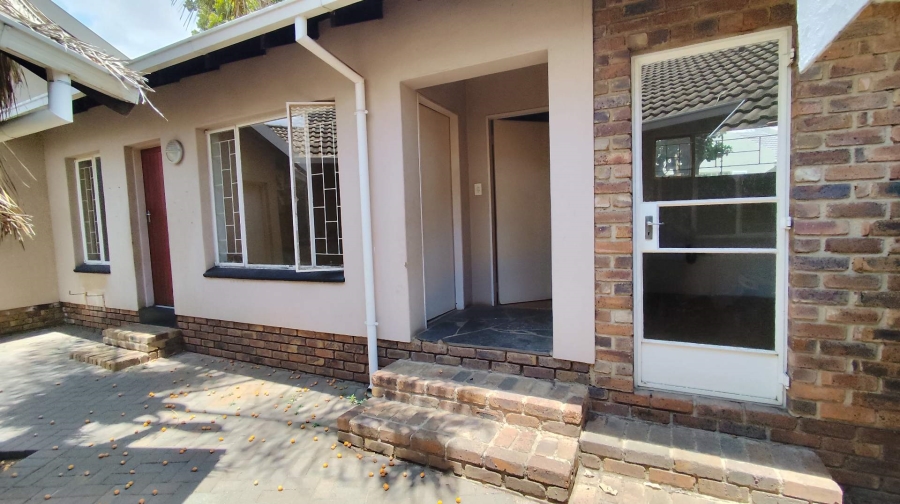 6 Bedroom Property for Sale in The Reeds Gauteng