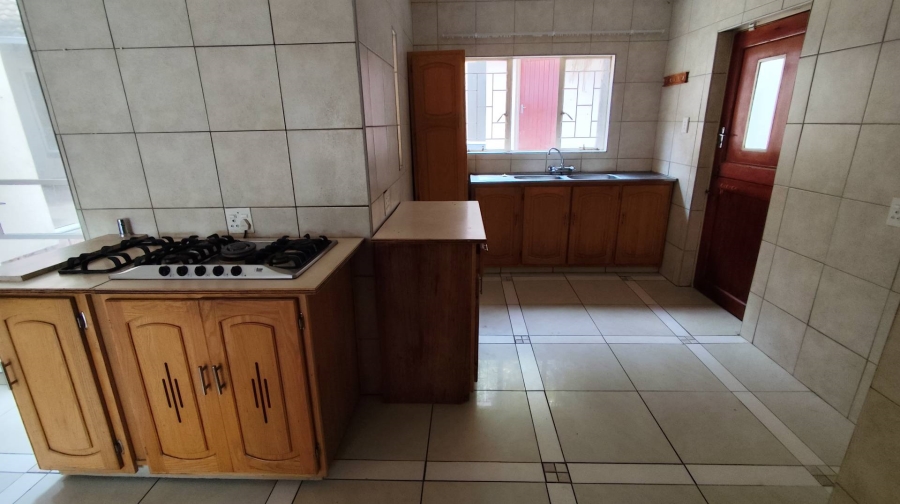 6 Bedroom Property for Sale in The Reeds Gauteng