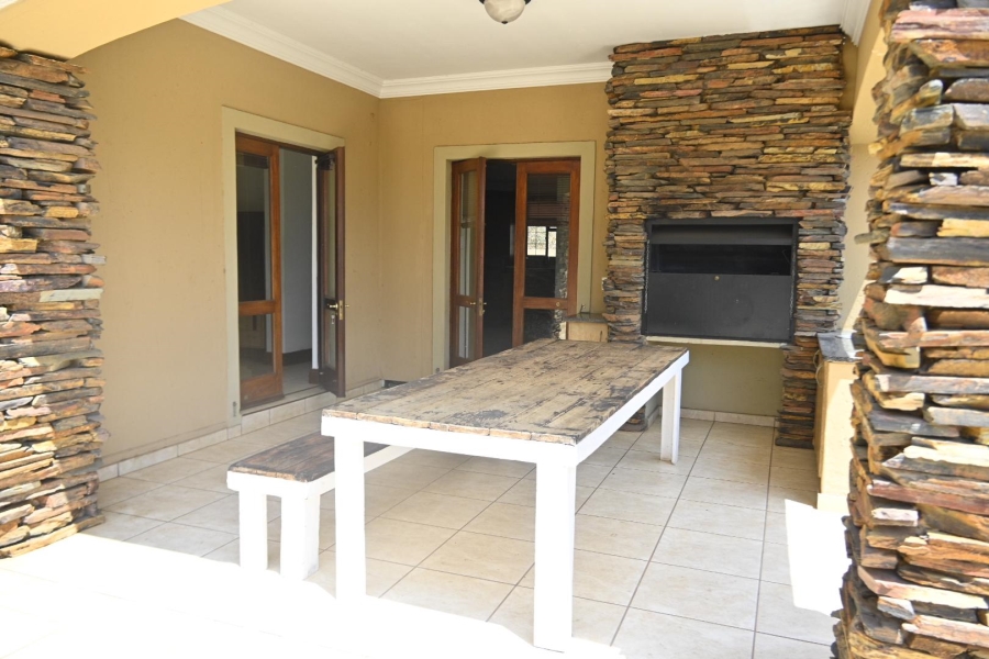 4 Bedroom Property for Sale in Roodeplaat Gauteng